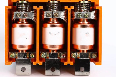 高壓真空開關管出現(xiàn)黃斑,這幾點原因需掌握!